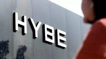 HYBE отрицает планы по замене генерального директора ADOR